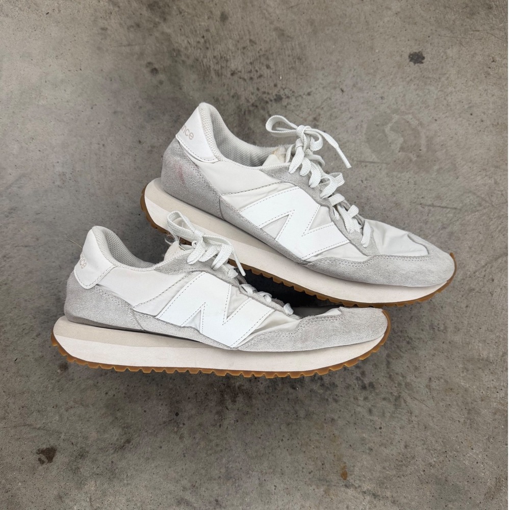 New Balance 237 Women 9.5 Sneakers Cream White Grey Suede WS237JNN Low Top